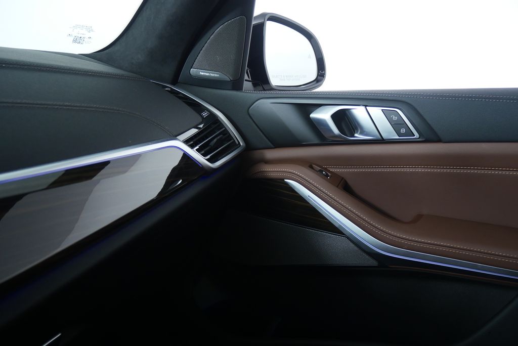 Thumbnail: 2023 BMW X5 - 29