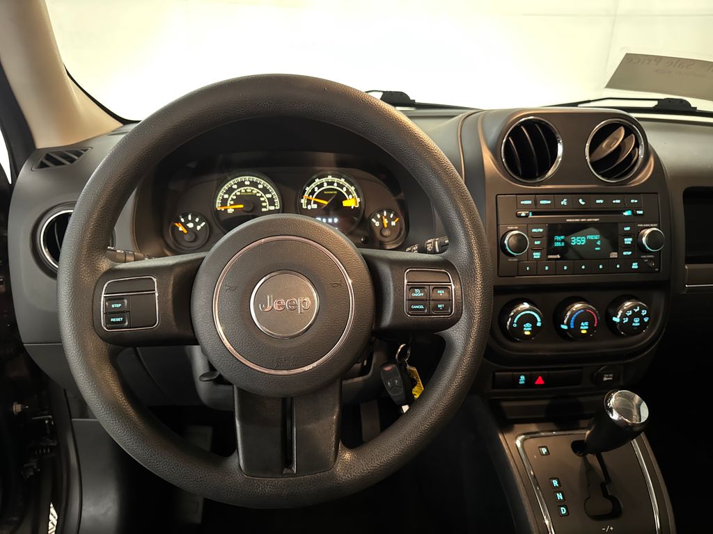Used 2015 Gray Jeep Sport image 7