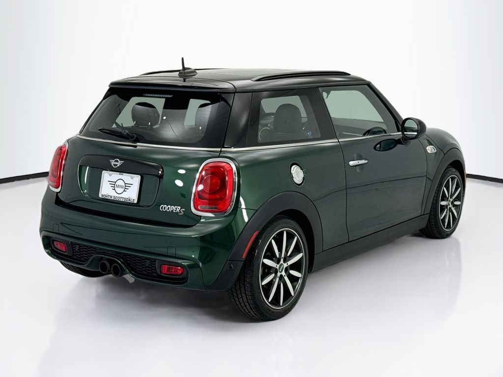 Used 2019 Green MINI Signature image 5