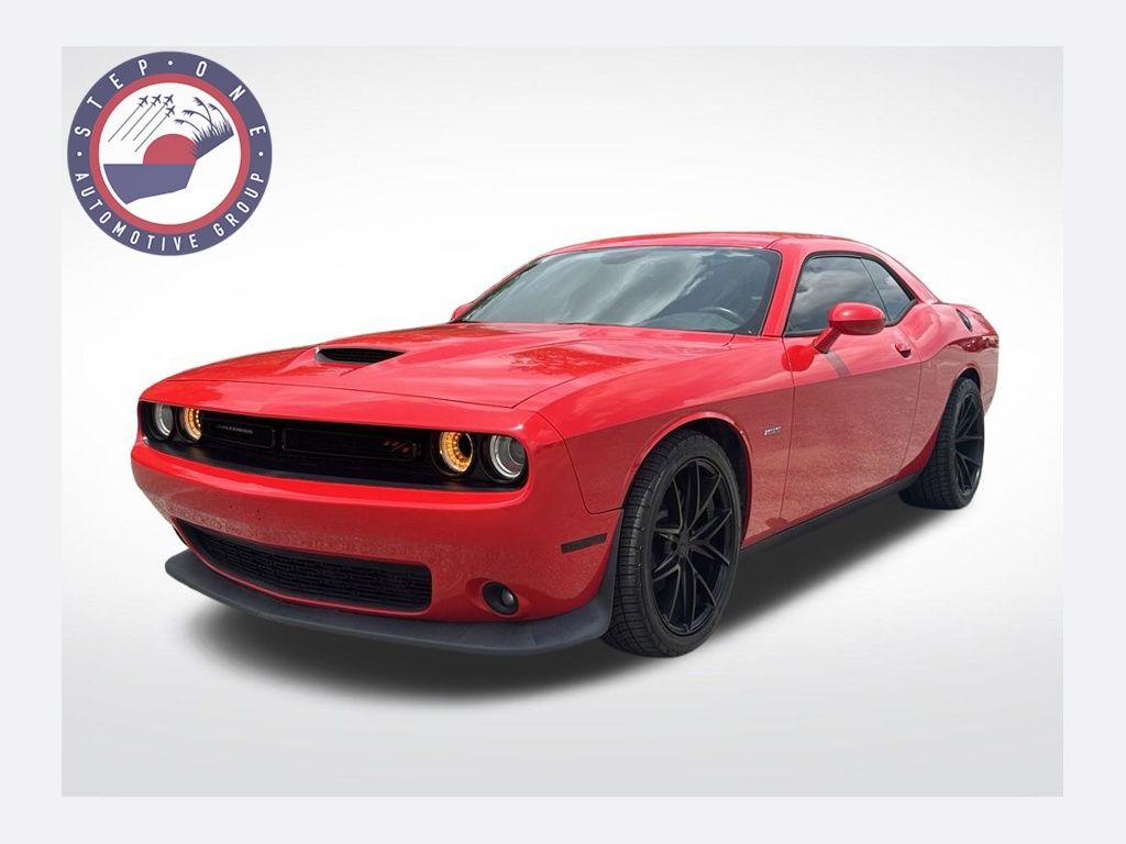 Torred Clearcoat 2019 Dodge Challenger Coupe Rear-Wheel Drive 8-Speed Automatic