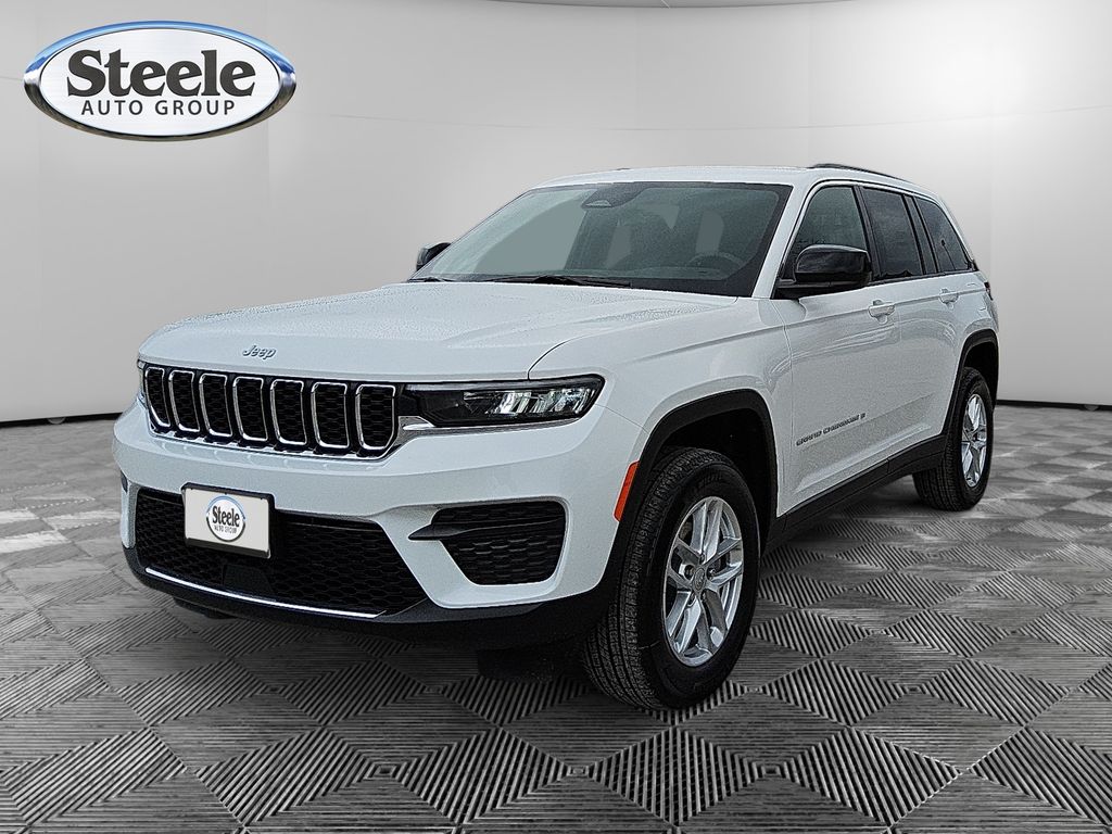 Bright White Clearcoat 2026 Jeep Grand Cherokee SUV / Crossover 4X2 8-Speed Automatic