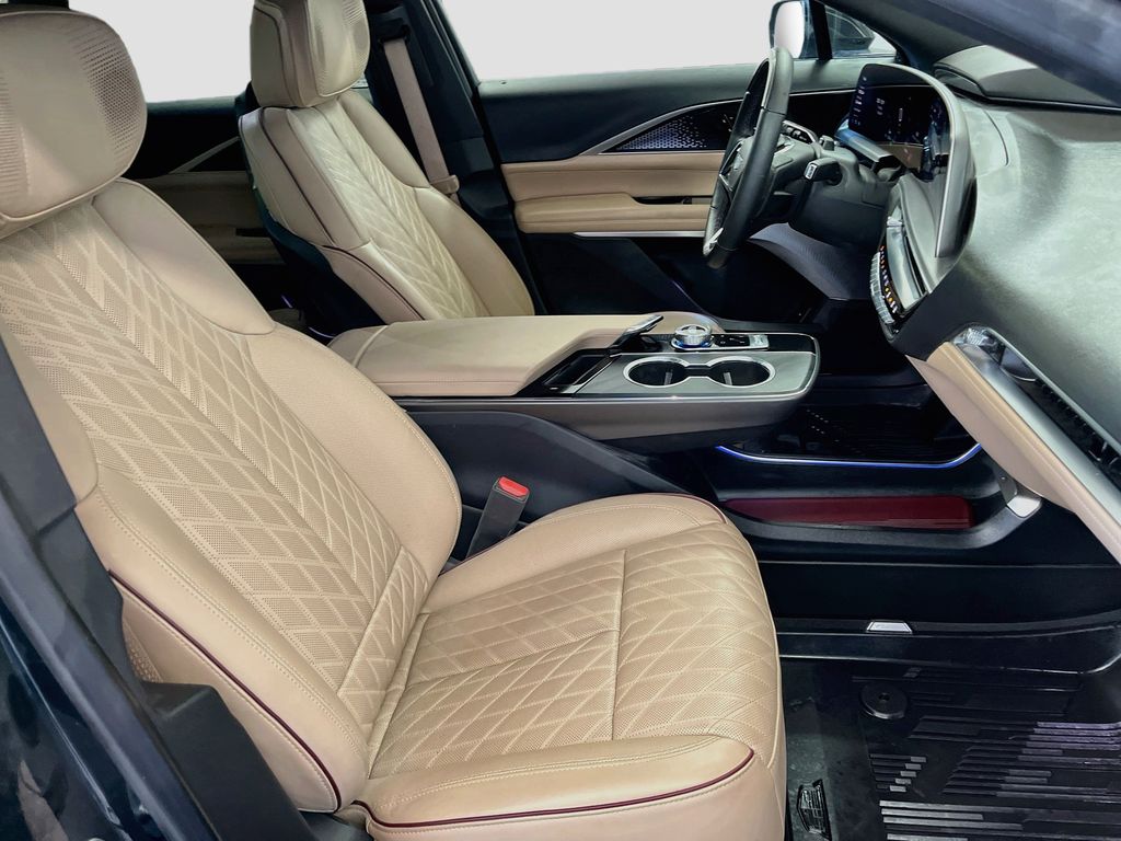 Used 2026 Green Cadillac Signature Luxury image 30