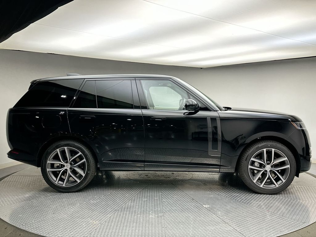 Thumbnail: 2025 Land Rover Range Rover - 4