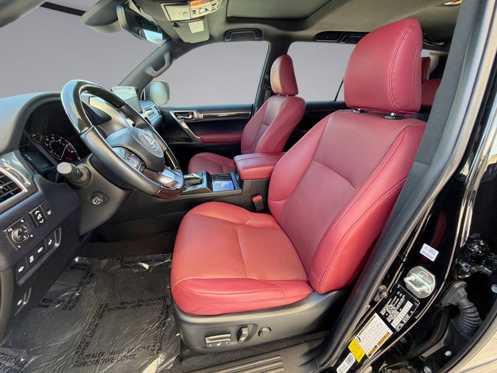 Thumbnail: 2023 Lexus GX - 30