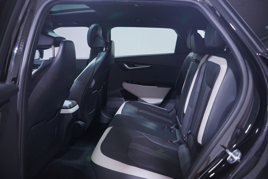 Thumbnail: 2022 Kia EV6 - 9
