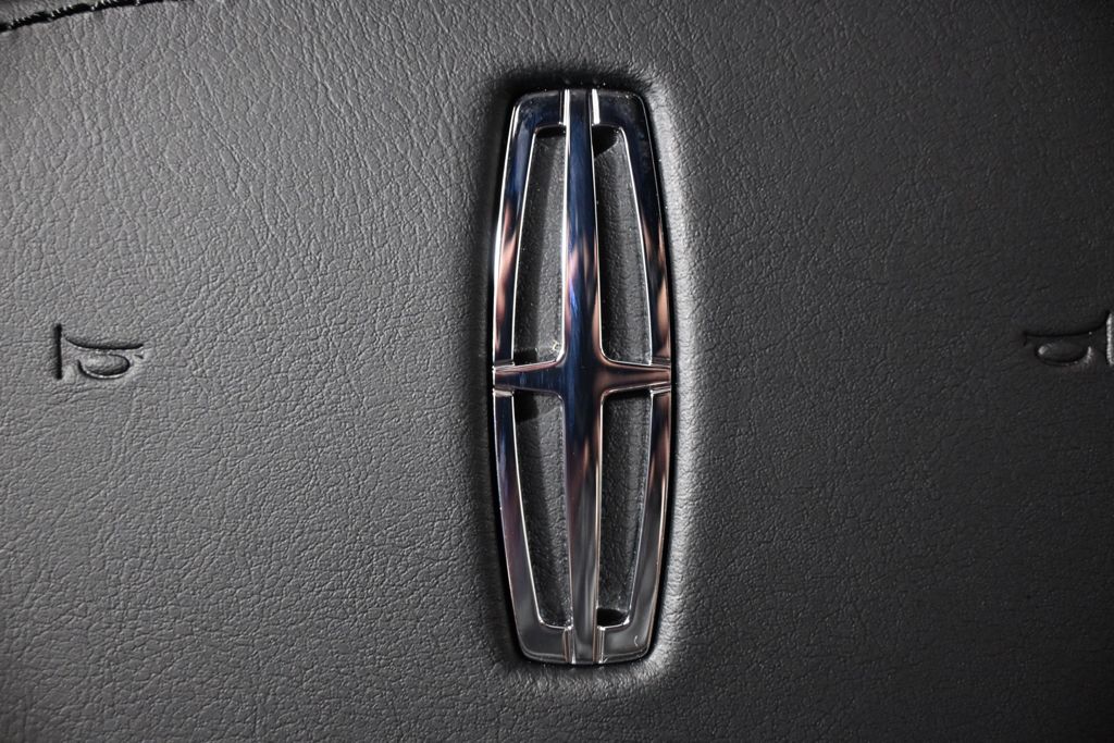 New 2026 White Lincoln Reserve image 30