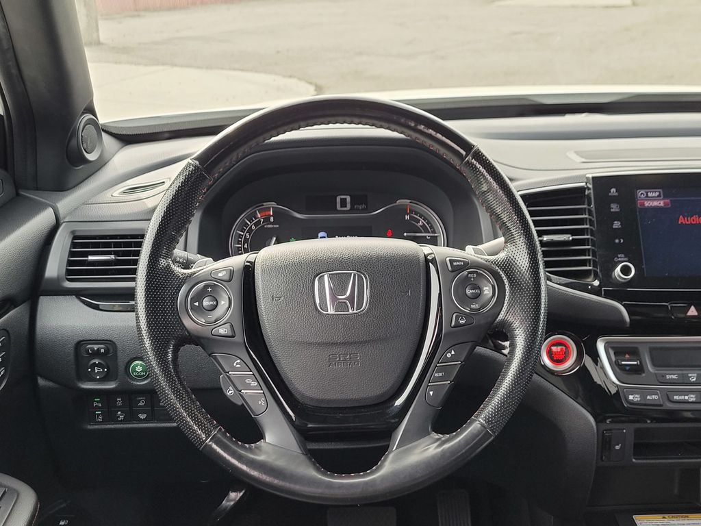 Used 2023  Honda Black Edition image 12