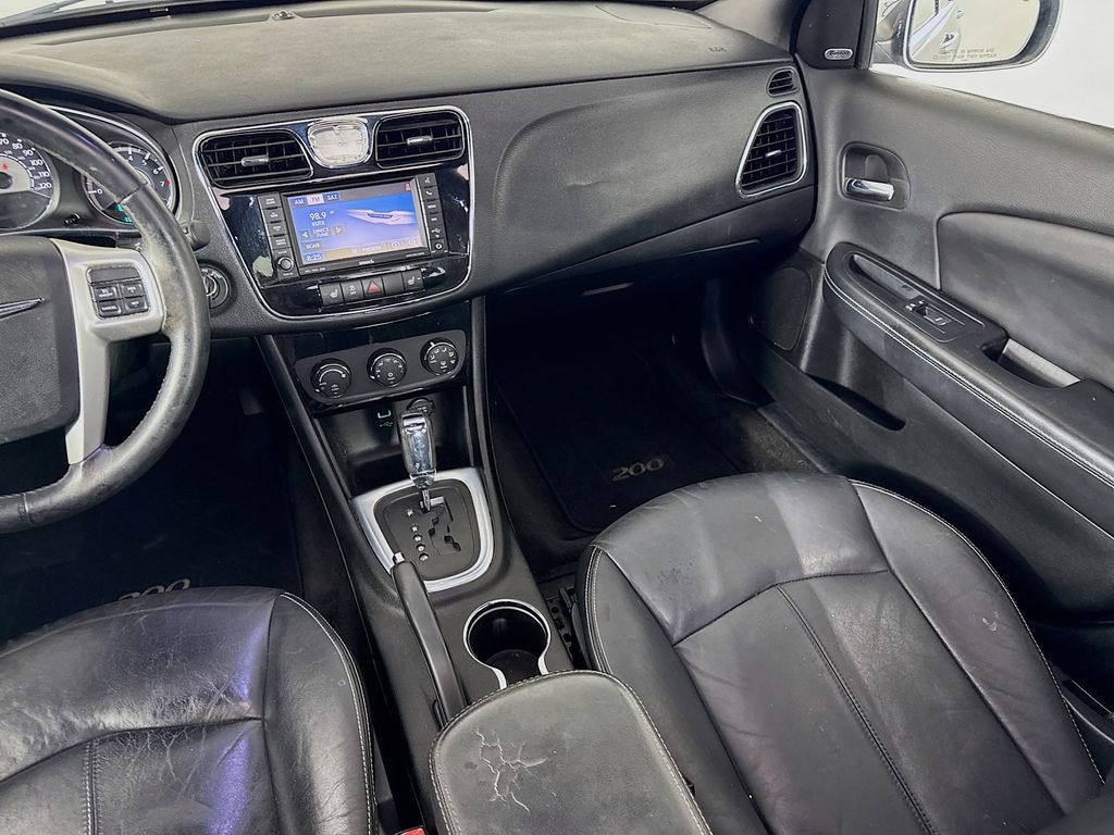 Used Car 2013 Chrysler 200  Limited For Sale Under $10,000 In Austin, Texas