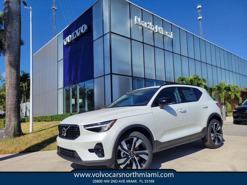 2026 Volvo XC40 Plus