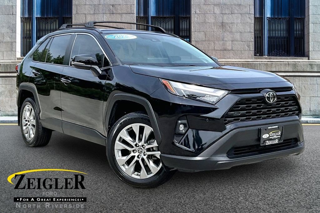 2023 Toyota RAV4 XLE Premium