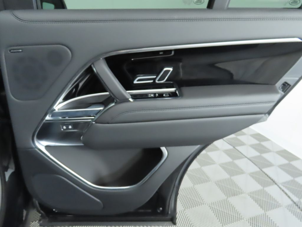 Thumbnail: 2025 Land Rover Range Rover - 28
