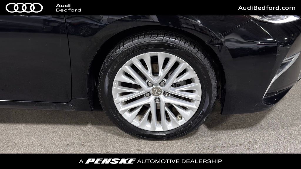 Thumbnail: 2018 Lexus ES - 9