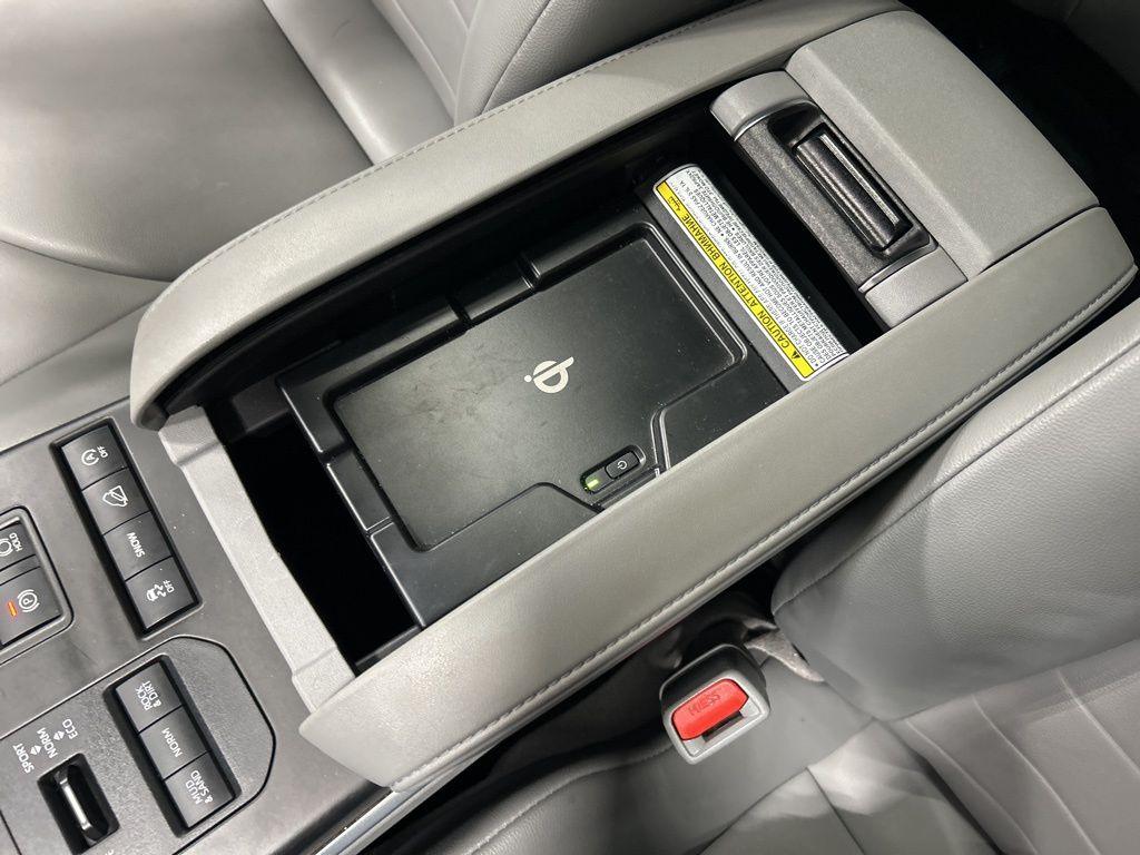 used 2021 Toyota Highlander car, priced at $34,908