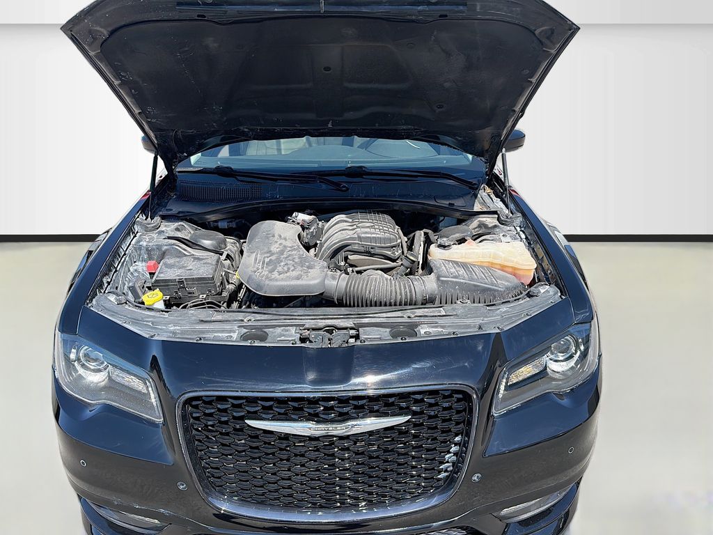 Used 2023 Black Chrysler Touring image 31