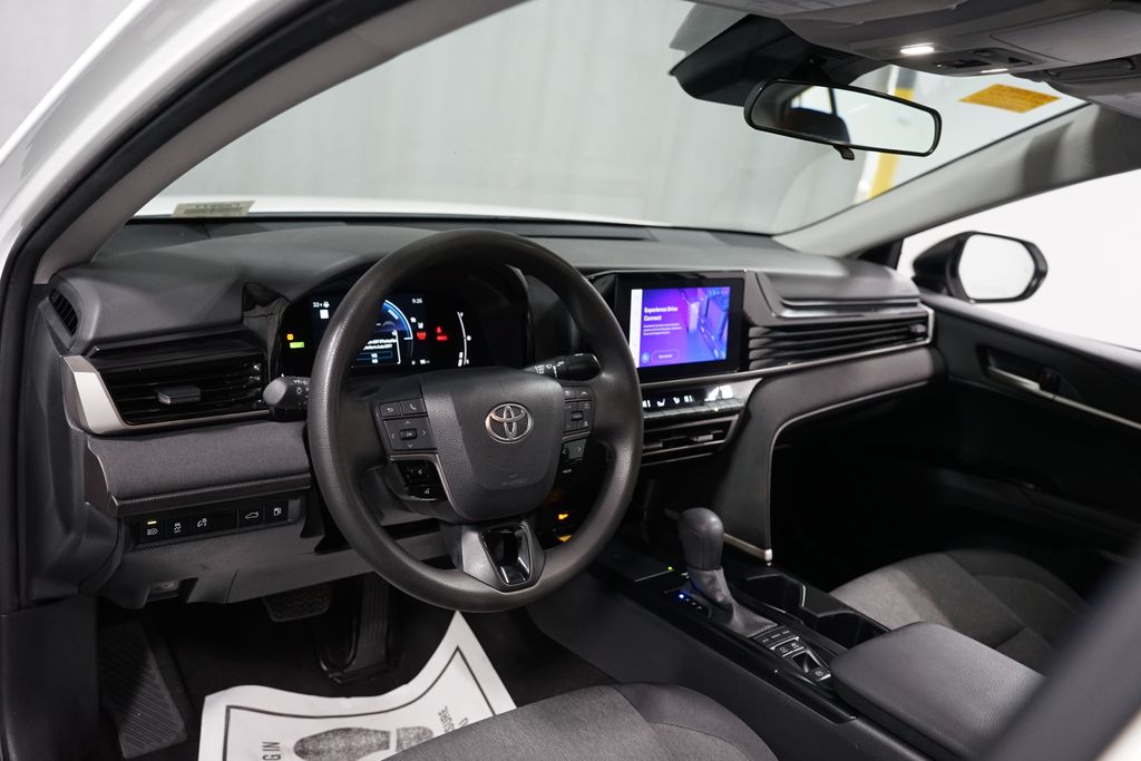 Thumbnail: 2025 Toyota Camry - 11