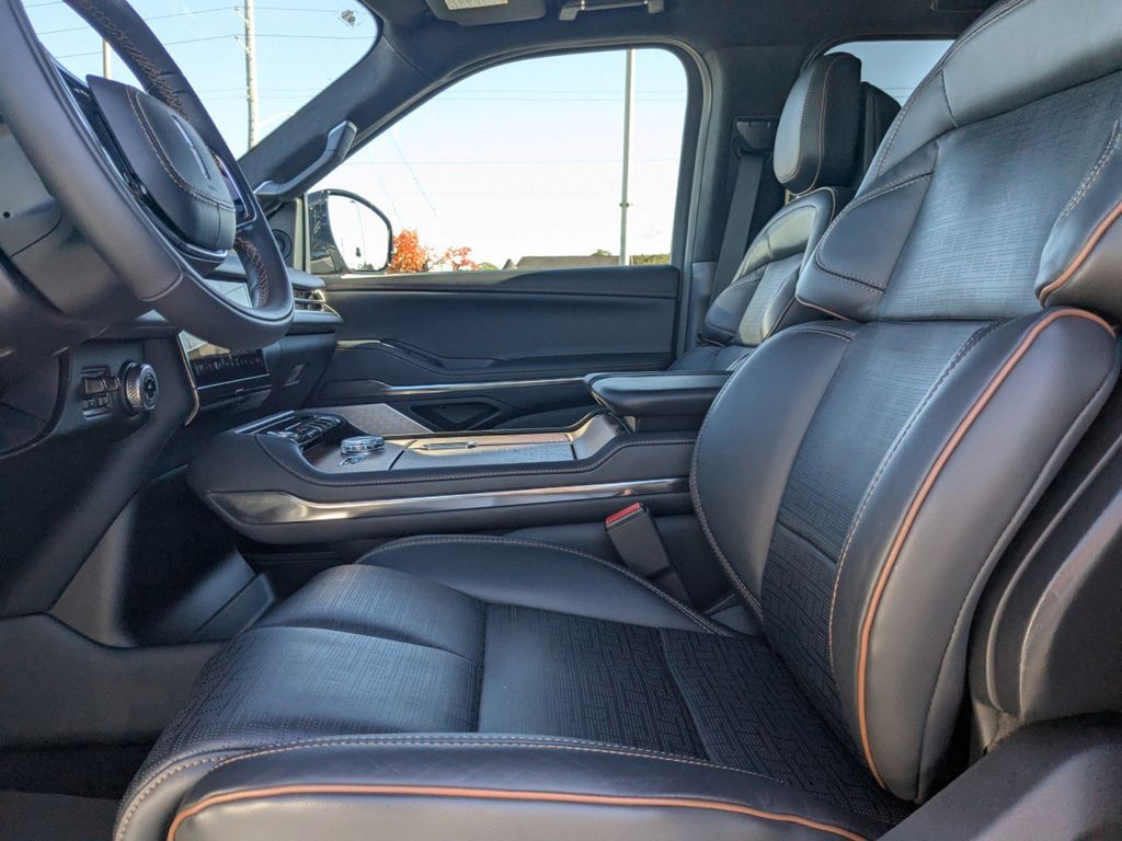 2025 Lincoln Navigator Black Label