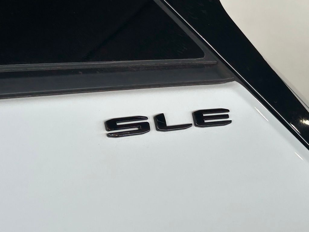 Used 2023 Summit White GMC SLE image 46