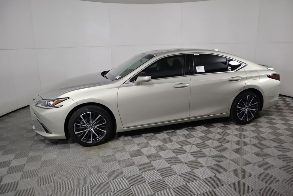 2025 Lexus ES Hybrid 300h 8