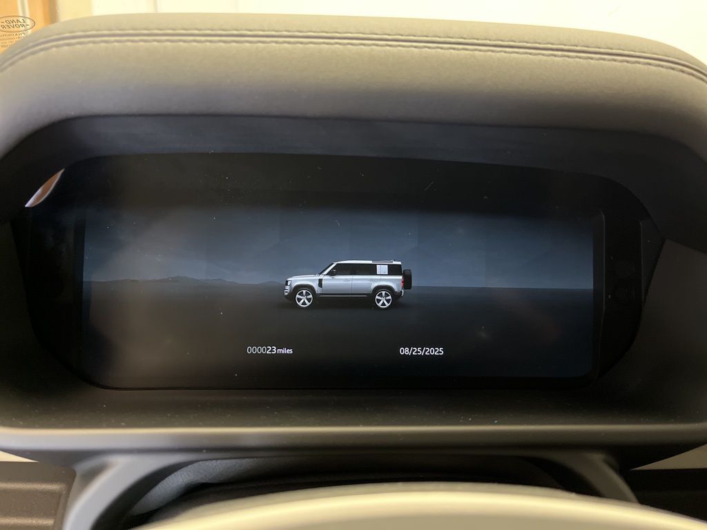 Thumbnail: 2025 Land Rover Defender - 15