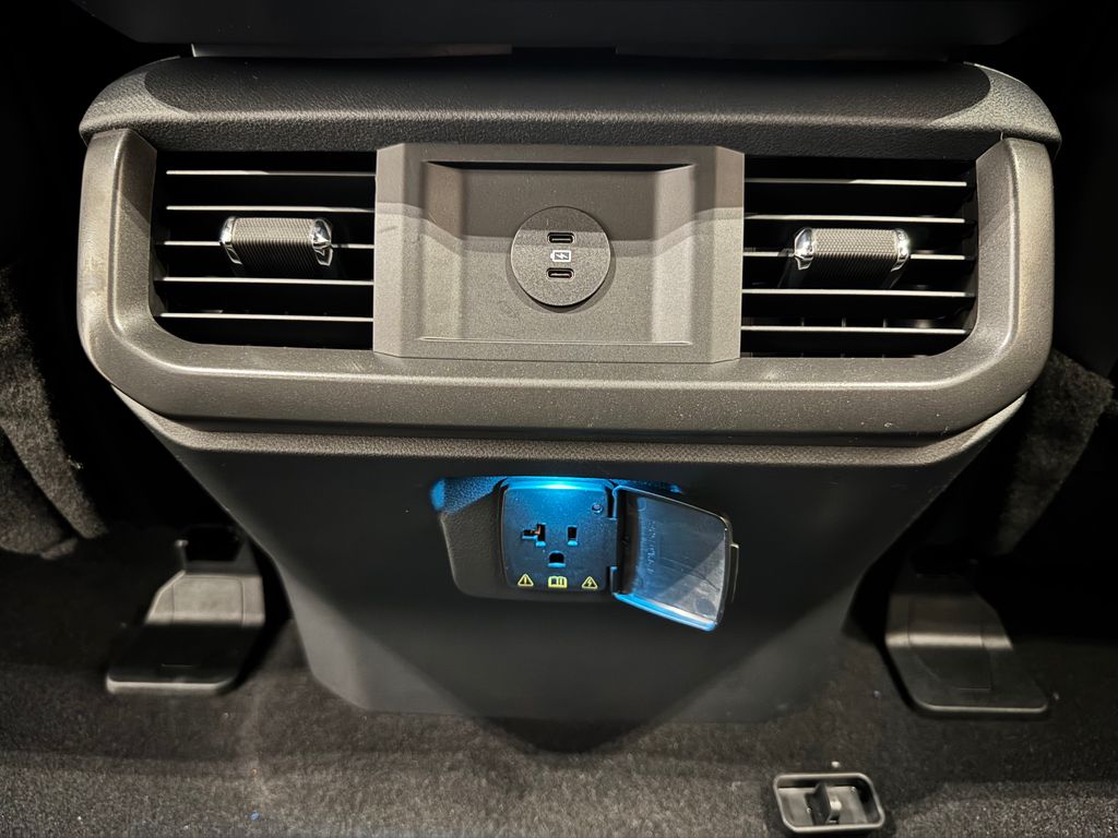 New 2026 White Ford Tremor image 31