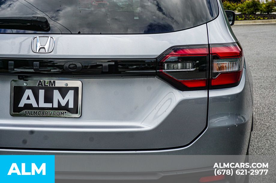 Used 2025 Silver Honda EX-L image 12