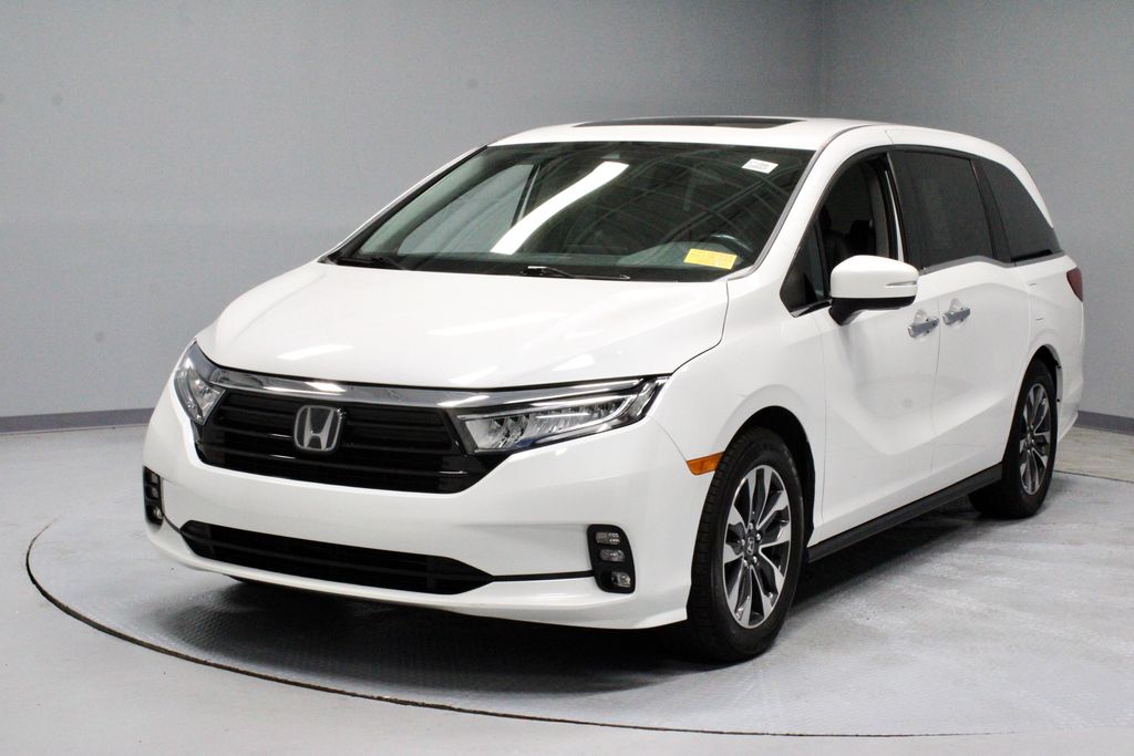 View vehicle photo 6
