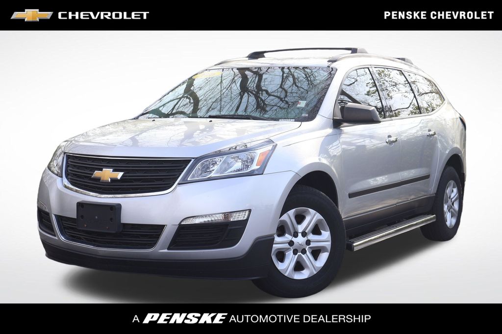 Silver Ice Metallic 2016 Chevrolet Traverse LS FWD SUV / Crossover Front-Wheel Drive 6-Speed Automatic