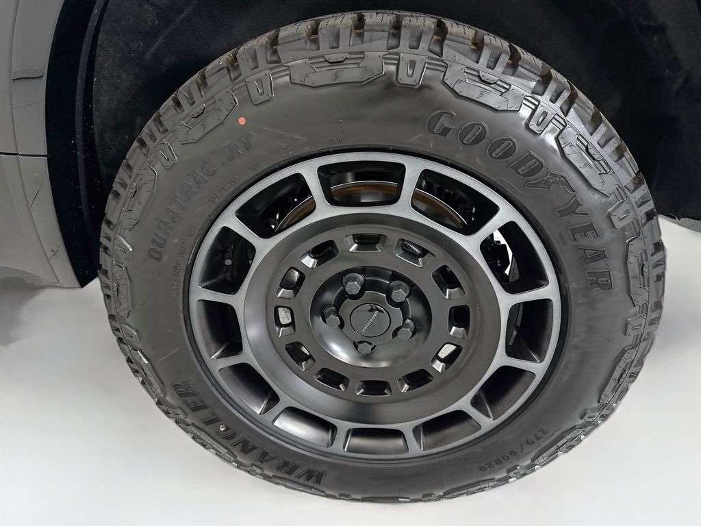 Thumbnail: 2026 Land Rover Defender - 31