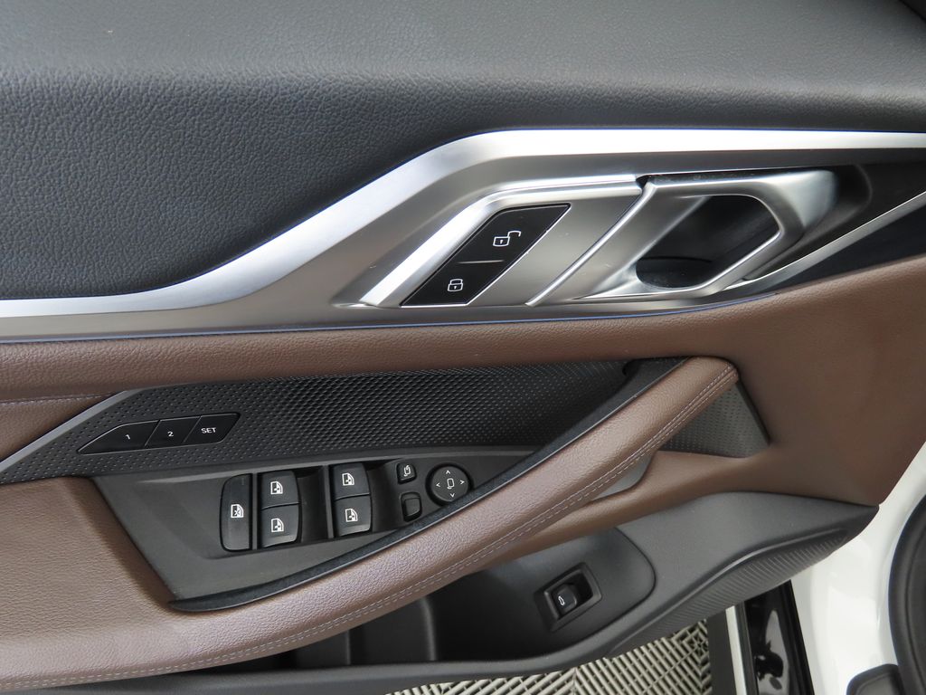 2022 BMW i4 eDrive40 23