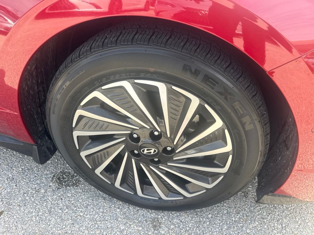 Used 2024 Red Hyundai Limited image 10