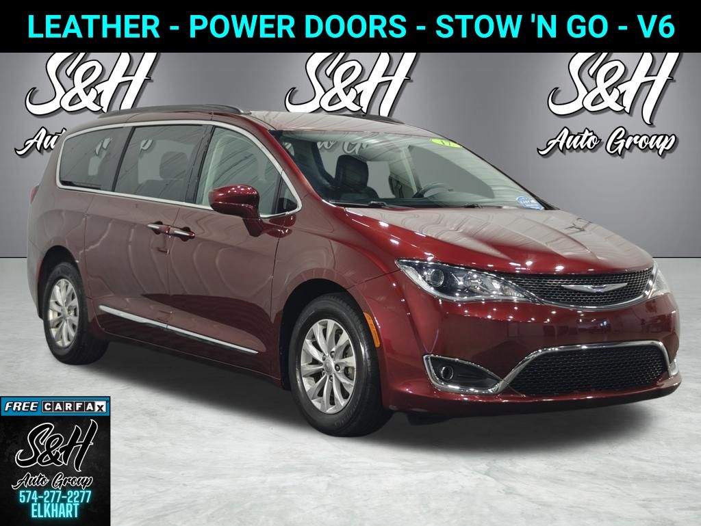 Velvet Red Pearlcoat 2017 Chrysler Pacifica Minivan Front-Wheel Drive 9-Speed Automatic