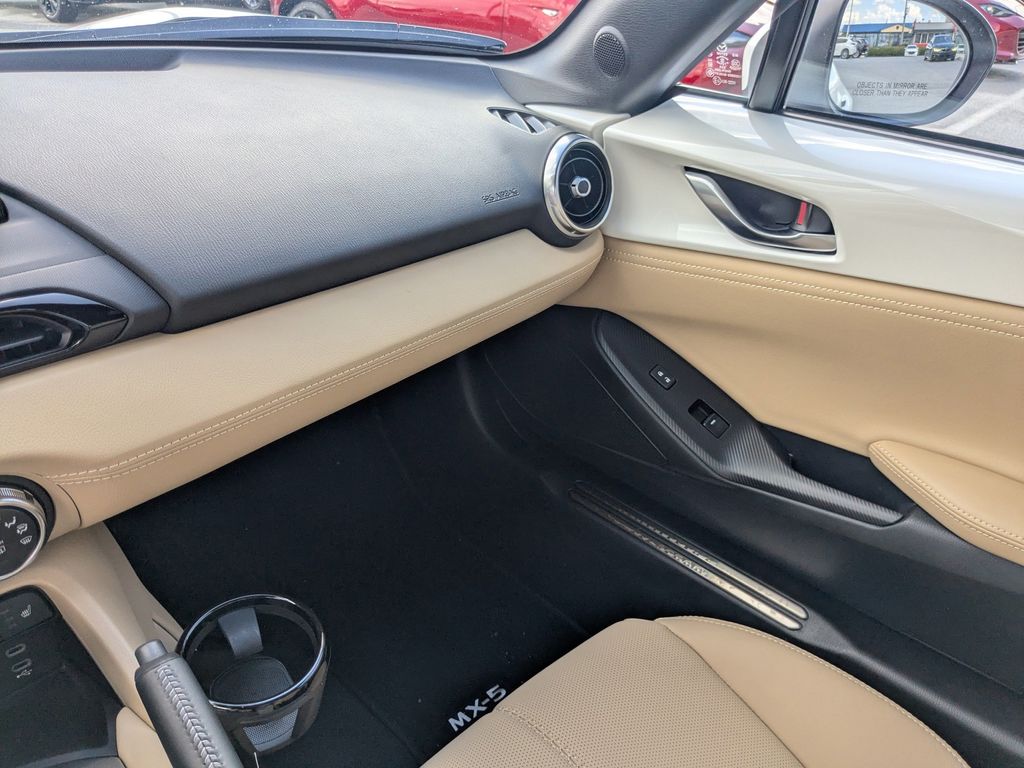 2025 Mazda MX-5 Miata RF Grand Touring