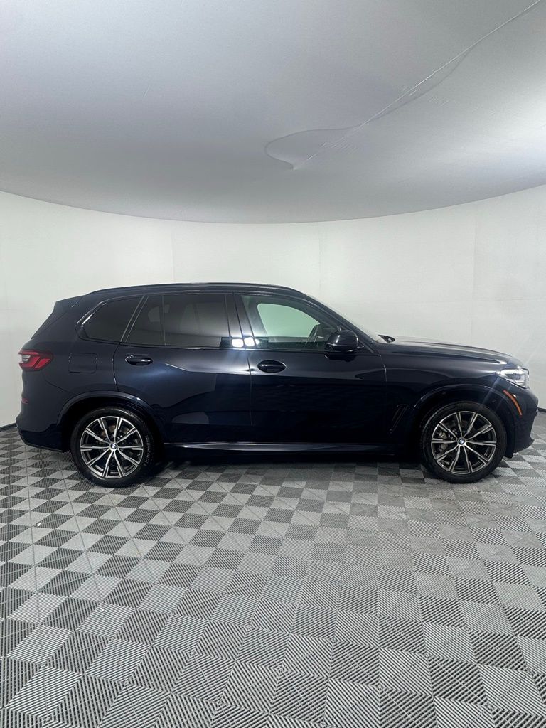 Thumbnail: 2023 BMW X5 - 4