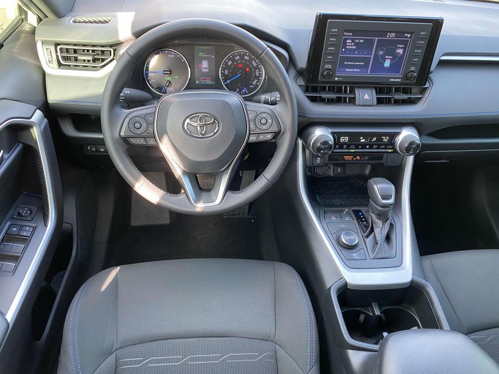 2022 Toyota RAV4 SE 15