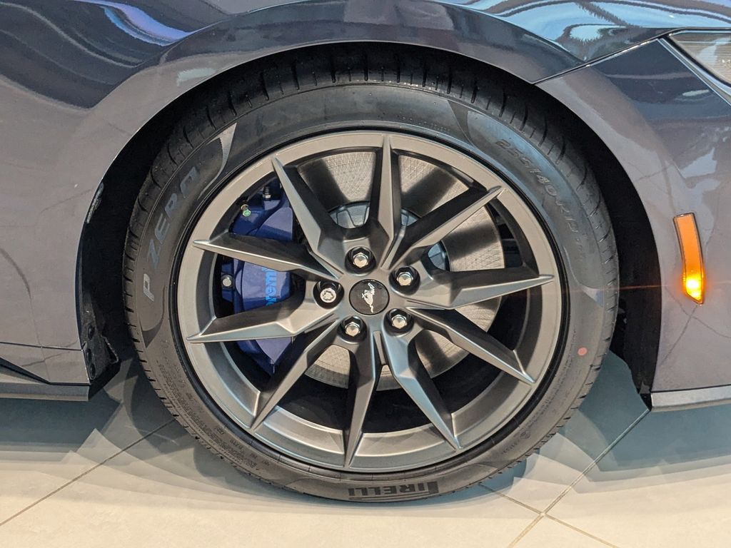 2025 Ford Mustang Dark Horse