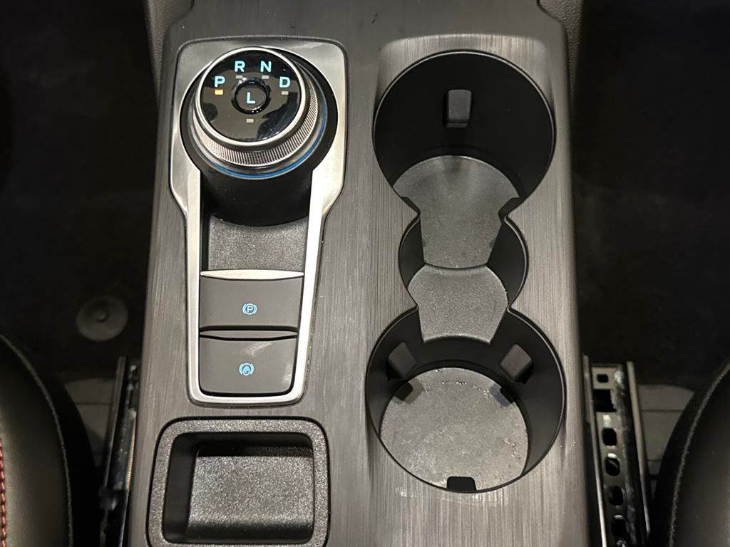 2025 Ford Escape ST-Line photo 9