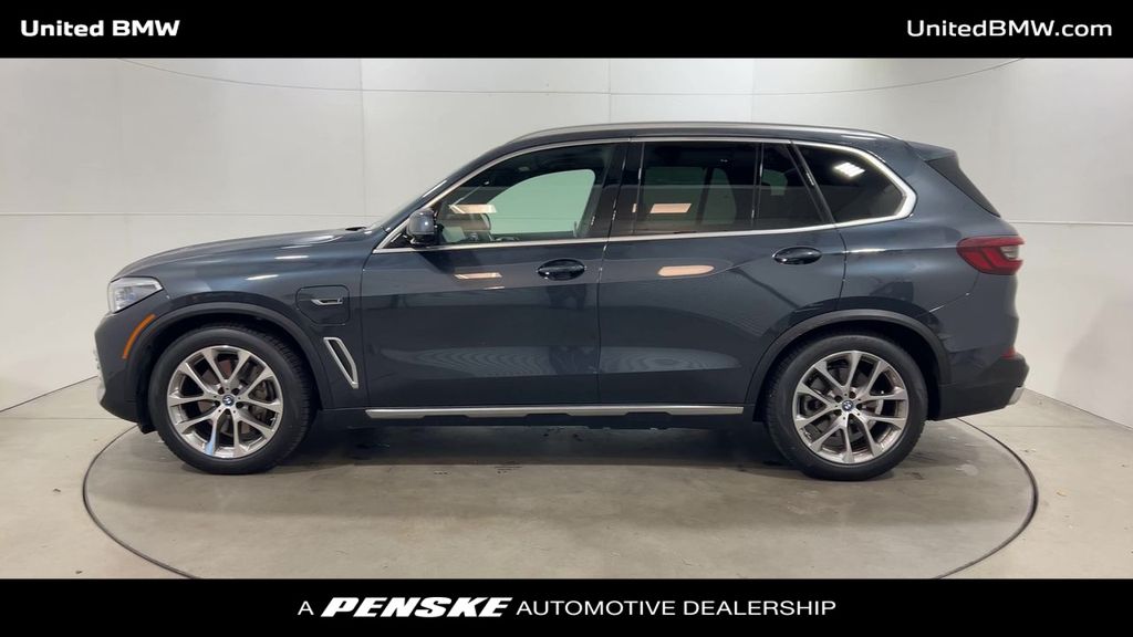 2022 BMW X5 xDrive45e 5