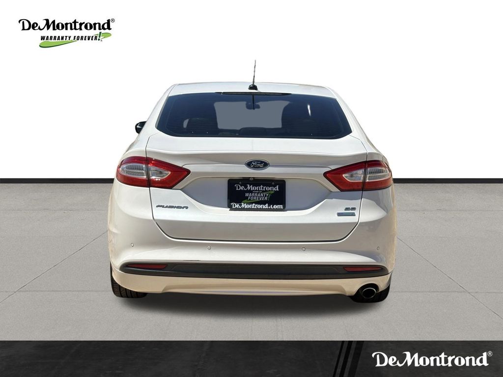 2015 Ford Fusion SE White at Durrett Motor Company