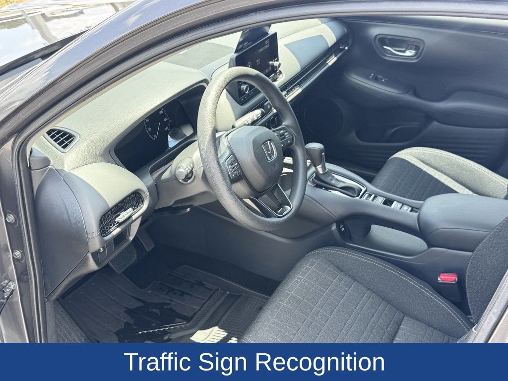 2025 Honda HR-V LX