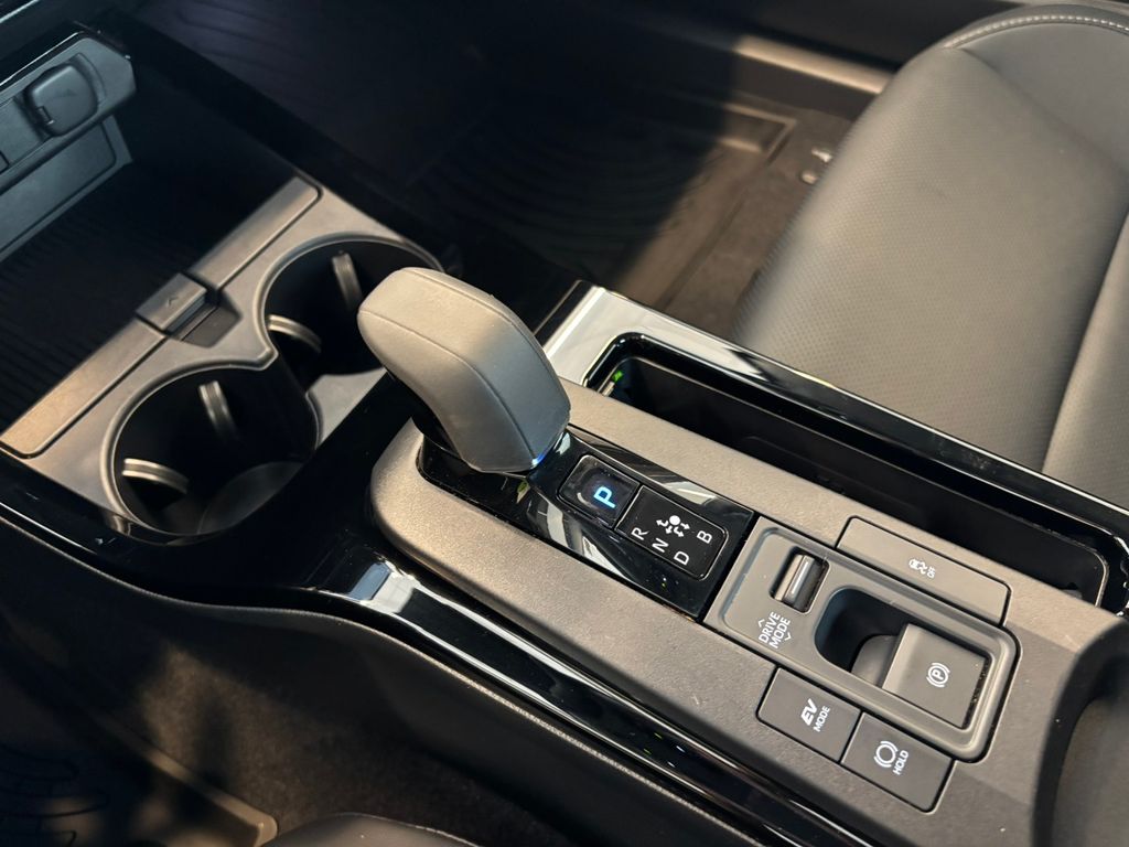 2025 Toyota Prius XLE