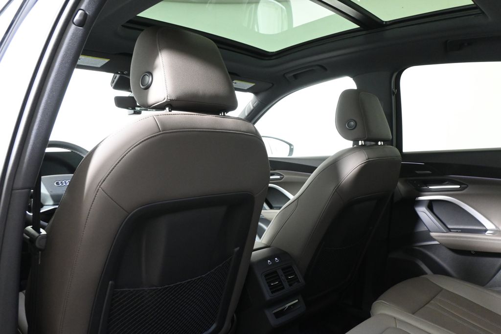 Thumbnail: 2026 Audi Q5 - 29