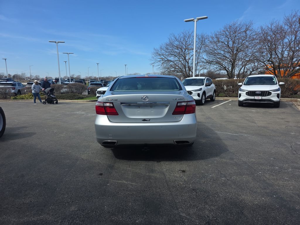 Used 2009  Lexus 460 image 9