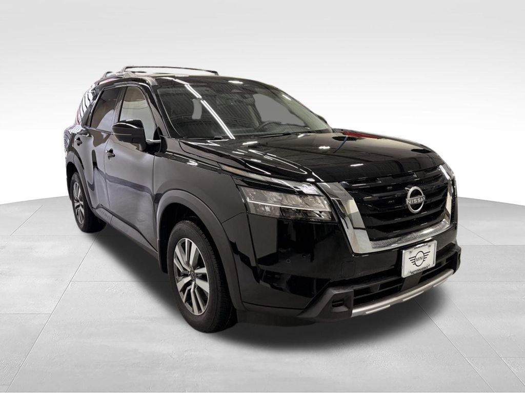 Thumbnail: 2024 Nissan Pathfinder - 7