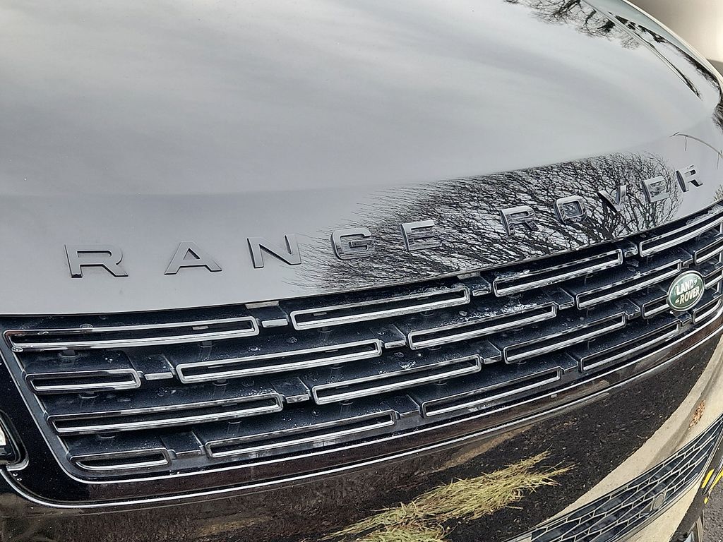 Thumbnail: 2024 Land Rover Range Rover Sport - 4