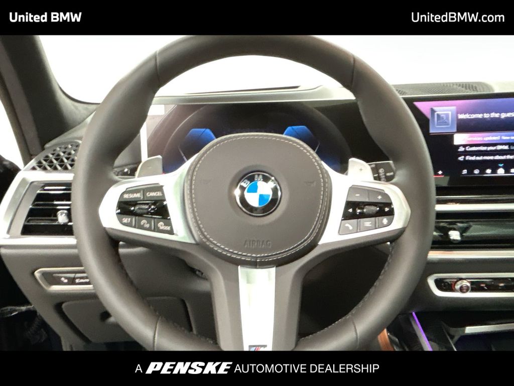 Thumbnail: 2026 BMW X7 - 14