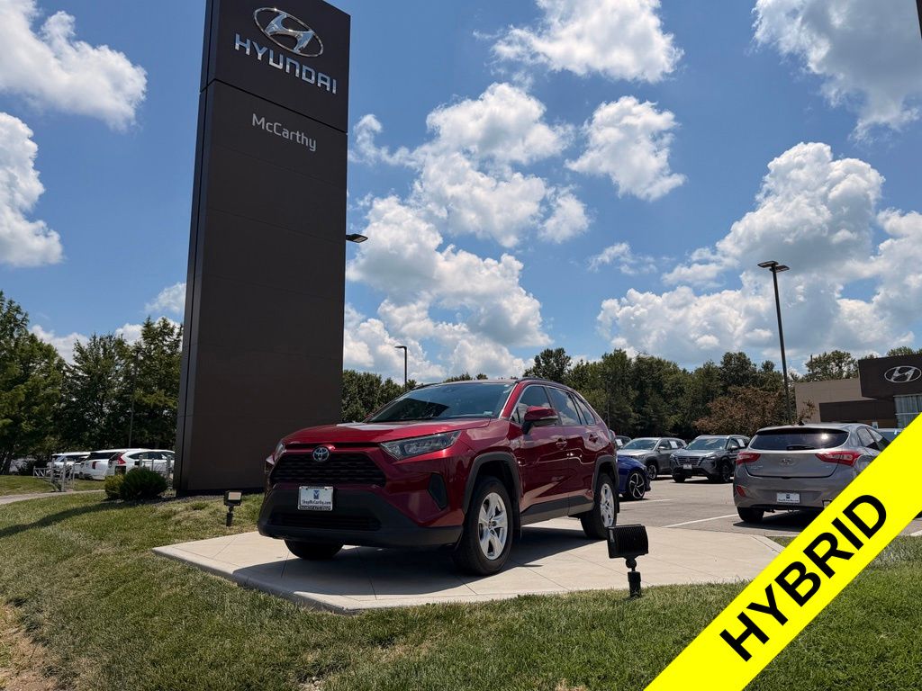  2021 Toyota RAV4 Hybrid LE AWD   