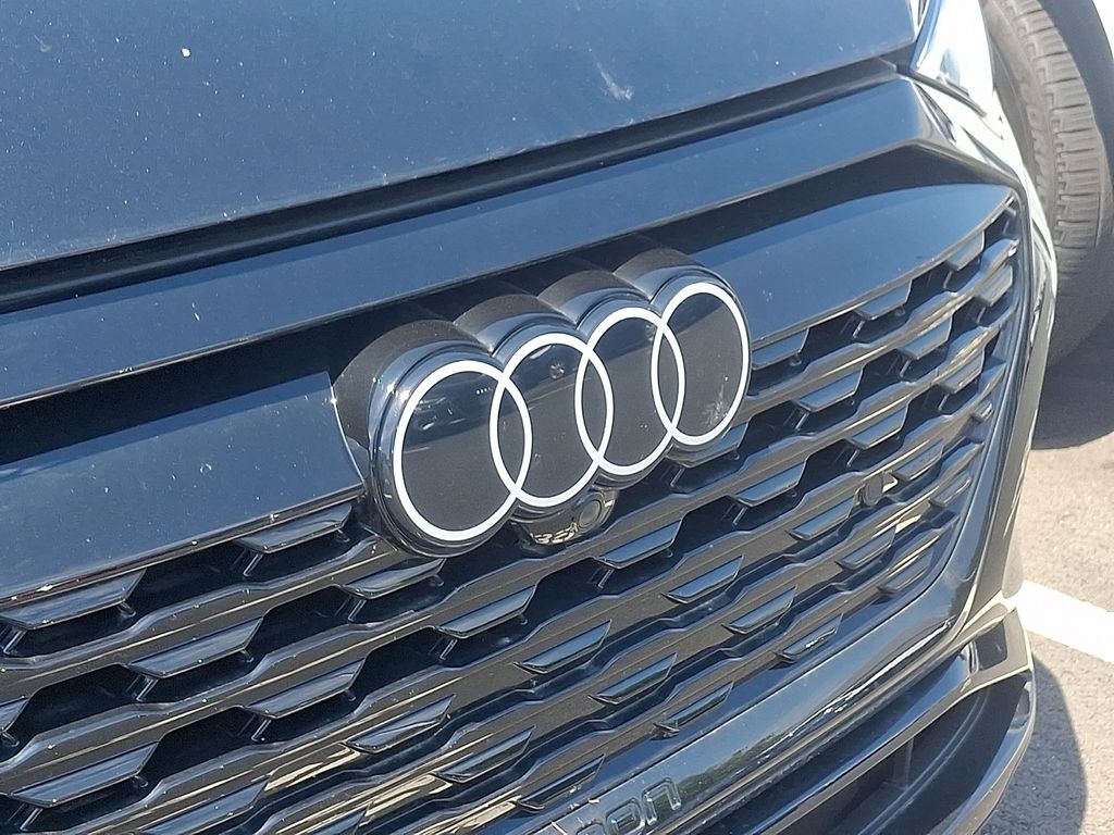 Thumbnail: 2024 Audi Q8 e-tron - 4