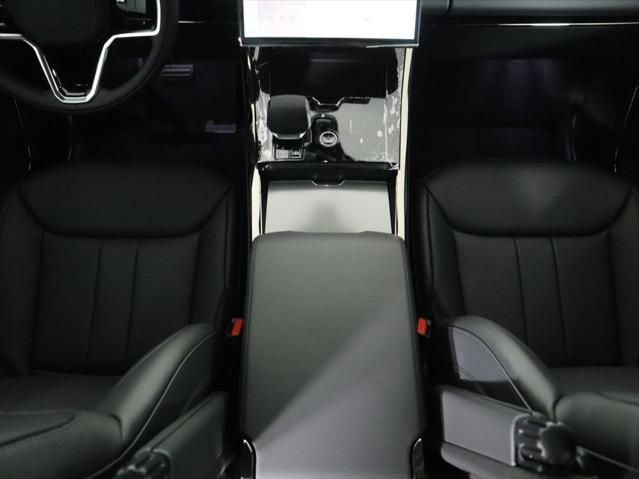 Thumbnail: 2026 Land Rover Range Rover Sport - 18