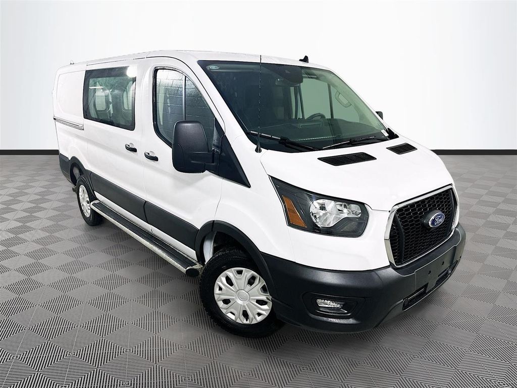 Oxford White 2025 Ford Transit Cargo 250 Low Roof RWD Van Rear-Wheel Drive