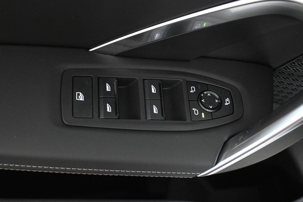 Thumbnail: 2027 BMW X1 - 26